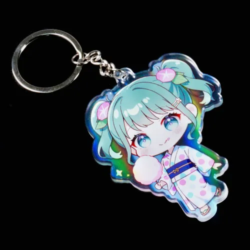 光を反射して虹色に！オーロラアクリルキーホルダー